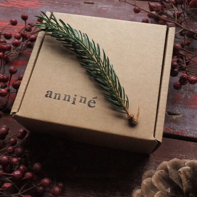 Tkalcovské řemeslo je starší než písmo a až do automatizace tkaní, předení a dalších textilních odvětví během průmyslové...